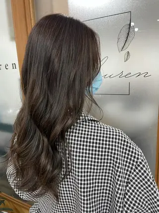 セミロング カラー PANOLA所属・加藤 理沙のヘアスタイル