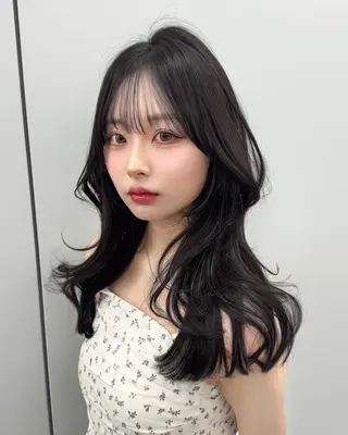 ロング カラー 韓国暗髪🇰🇷レイ ヤー🤍JUICEのヘアスタイル