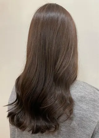 ロング 康本 瑞季のヘアスタイル