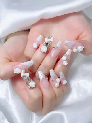 ネイル LEELA NAIL STUDIO所属・LEELA NAIL STUDIOのネイルデザイン