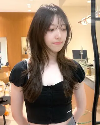 ロング カラー HIBIKI お洒落ナチュラルのヘアスタイル