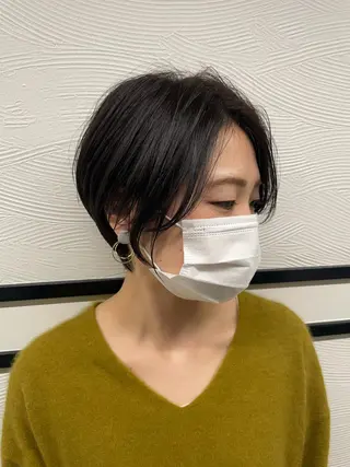 ショート 小顔カット✨ 透明感カラーのヘアスタイル