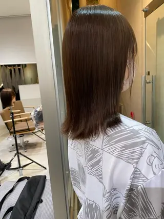 セミロング 顔まわりカラー特化 赤津百合絵のヘアスタイル