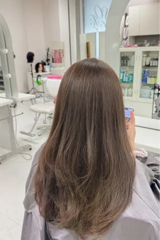 ロング カラー ヘアーサロン ソシエ 二子玉川店所属・周 静のヘアスタイル