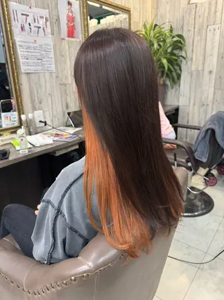 セミロング 土屋朱理/ ハイトーンカラーのヘアスタイル