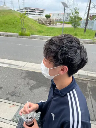 ショート パーマ メンズ さとう あおいのヘアスタイル