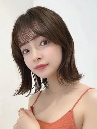 ショート カラー HACCH （ハッチ）所属・丁寧なブリーチ& ・レイヤーショートのヘアスタイル