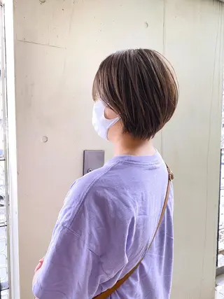 ショート カラー 進 詩織のヘアスタイル