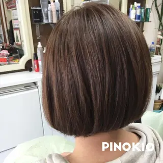 ショート カラー ストウ ナナエのヘアスタイル