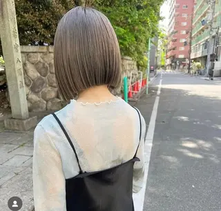 ショート ボブ/ハイトーン YUIのヘアスタイル