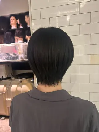 ショート IT by ALBUMあいりのヘアスタイル