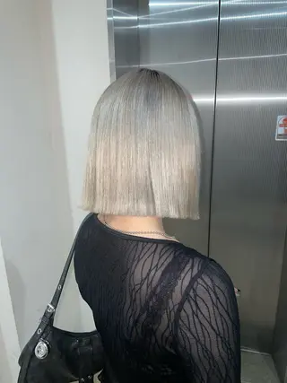 ショート ハイトーン/デザイン honokaのヘアスタイル