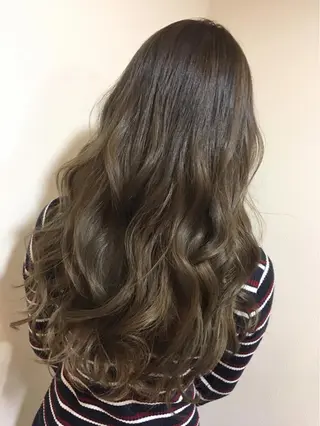 ロング ヤマグチ ヒカルのヘアスタイル