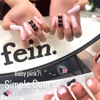 ネイル 🧁fein. nana🩵のネイルデザイン