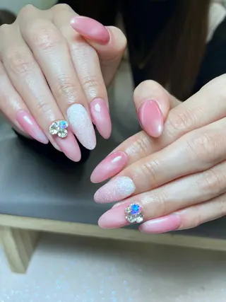 ネイル Flowerネイルサロン所属・. yukiのネイルデザイン