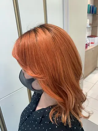 セミロング カラー 渕向 克海のヘアスタイル