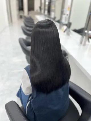 ロング 透けるやわらか艶髪♡ ナチュラルストレートのヘアスタイル