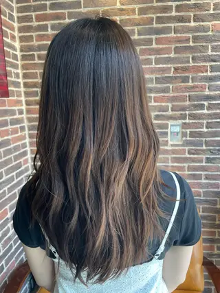 ロング Hair salon 6所属・ジュニアスタイリスト 照井奈保子のヘアスタイル