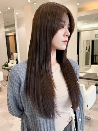 カラー ロング 🪽ワンホン🪽韓国 海外系🪽陽菜🪽のヘアスタイル