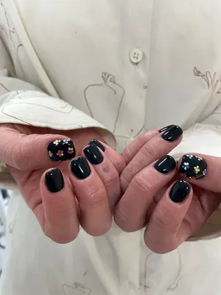 ネイル koyu 🩶のネイルデザイン