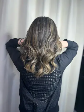 カラー 🩶rise THREE(A)🩶のヘアスタイル