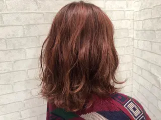 カラー 渡邊 桃香のヘアスタイル