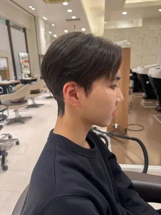 メンズ ダウンパーマ韓国ヘア 櫻井健のヘアスタイル
