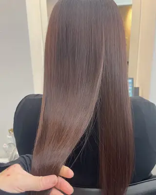 ロング カラー mai🐷髪質改善 🖤透ける暗髪🖤のヘアスタイル