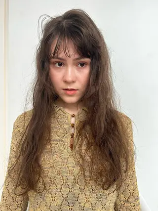 ロング SHINDO MIYUのヘアスタイル
