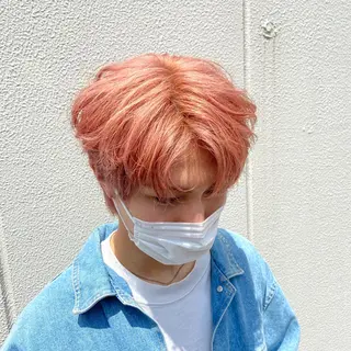 ショート AHNKISM所属・トレンドレイヤー/ 透明感カラーのヘアスタイル