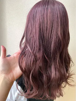 ロング カラー 沢田 瞳のヘアスタイル