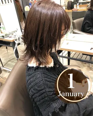 ミディアム カラー 細沼 葵のヘアスタイル