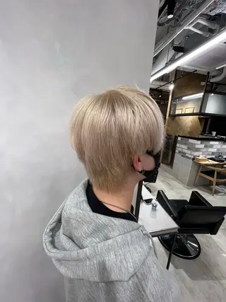 ショート カラー メンズ カラースペシャリスト ・齊藤 羽瑠輝のヘアスタイル