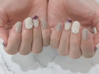 ネイル ネイル＆フラワーサロン〜Ri✦hiro〜鳥栖店所属・HIRATA RIEのネイルデザイン