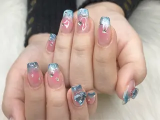 ネイル アイズ渋谷店所属・アイズ~is~渋谷店 hiyo🐈‍⬛のネイルデザイン