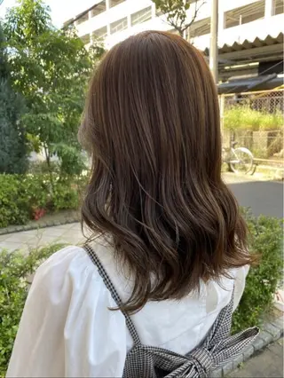 カラー 艶髪🥣透明感カラー 🫧前田奈津実のヘアスタイル