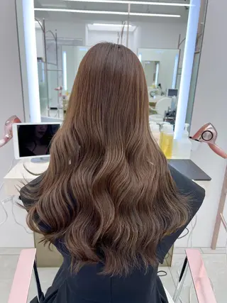 ロング 顔周りカット/髪質 改善/透明感カラーのヘアスタイル