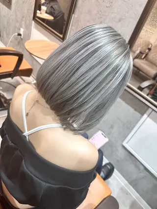 カラー ハイトーン✨酸性スト レート✨高田めぐみのヘアスタイル