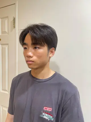 メンズ RIN／韓国ヘア レイヤーカットのヘアスタイル