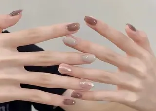 ネイル 高木 維麗絲のネイルデザイン