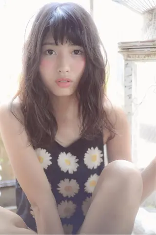 セミロング ロング カラー パーマ メンズハイトーン メンズバレイヤージュのヘアスタイル