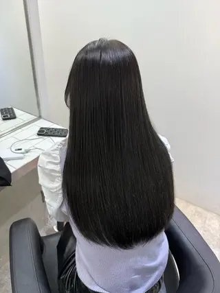 ロング カラー レイヤー オリーブ/ グレージュ/添田晃基のヘアスタイル