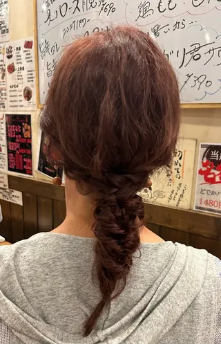 セミロング ブルー所属・岩野 有紗のヘアスタイル