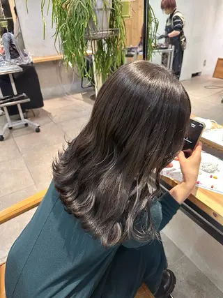 カラー Lomalia Rukaのヘアスタイル