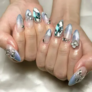 ネイル nail salon Ecrin所属・前島 稀歩のネイルデザイン