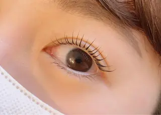 マツエク・マツパ eyelash/eyebrow　salon Fika所属・水軒 朋美のマツエク・マツパデザイン