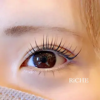 マツエク・マツパ RiCHE吉祥寺店所属・Yuriko⭐️ まつげ/眉毛のマツエク・マツパデザイン