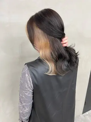 ミディアム 縮毛矯正🐼暖色 根本侑季のヘアスタイル