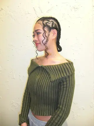 ミディアム ヘアアレンジ コーンロウ／ブレイズ SYUのヘアスタイル