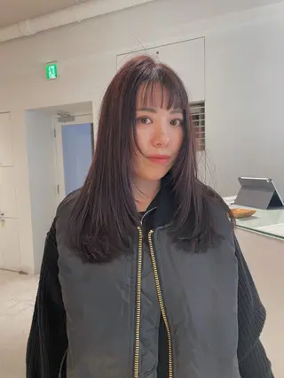 ミディアム カラー 髙橋一哉　ブリーチ/ ベージュカラーのヘアスタイル